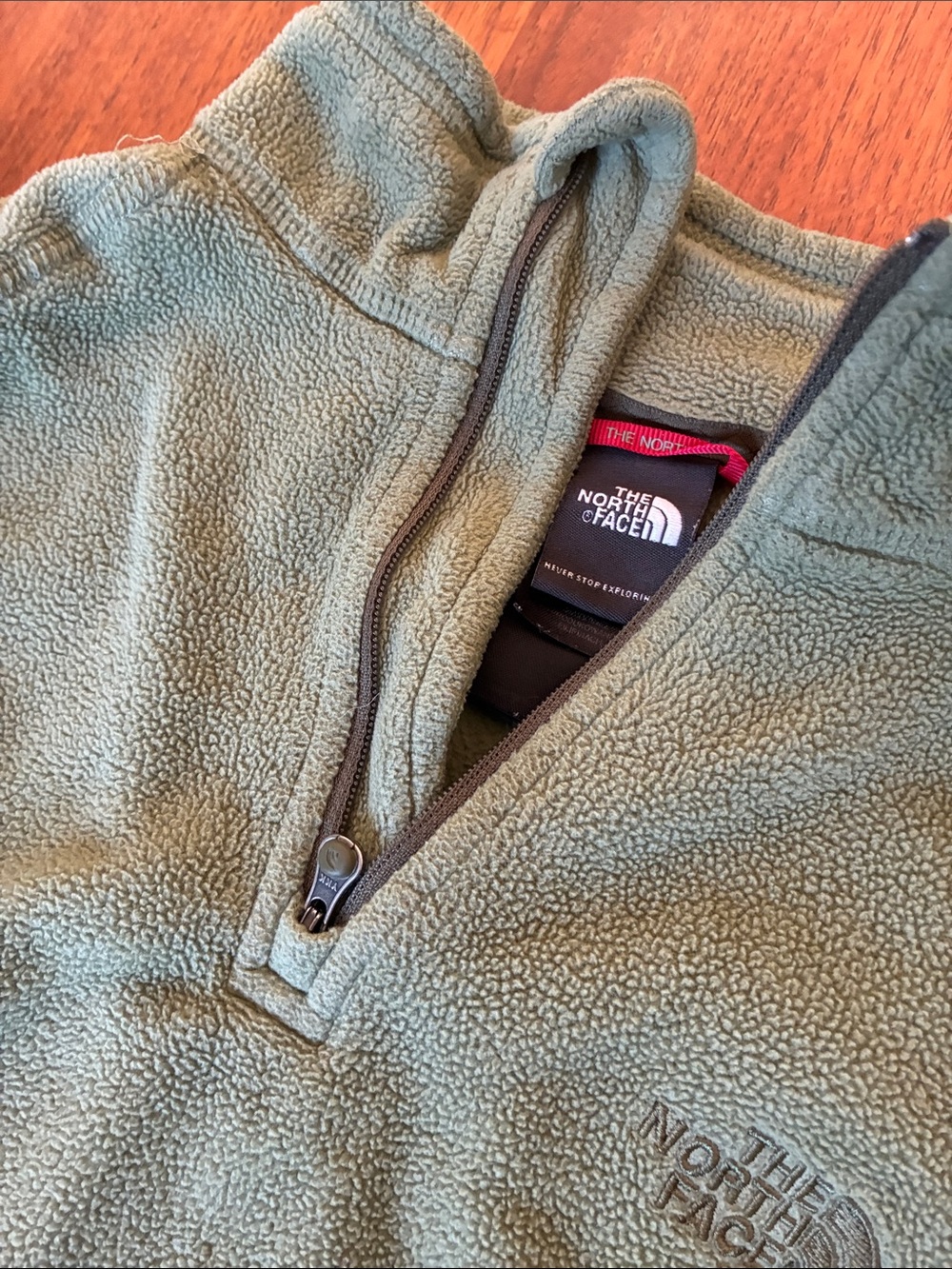 The North Face Men’s Olive Green Half-Zip Fleece Pullover - Picture 4 of 4